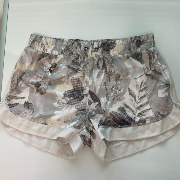 Women’s Athletic Running Shorts Sz M - Picture 1 of 8